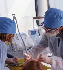 stomatolog covid 19